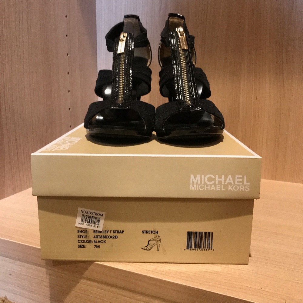 Michael Kors Berkley T-Strap